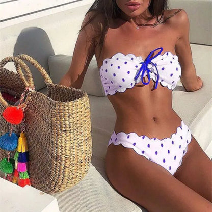 Loes - Polkadot bikini