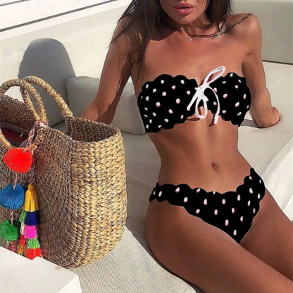 Loes - Polkadot bikini