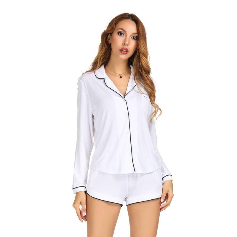 Korte pyjama en blouse met lange mouwen