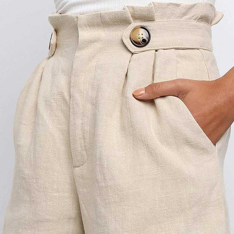 Korte shorts met hoge taille en knopen en zakken