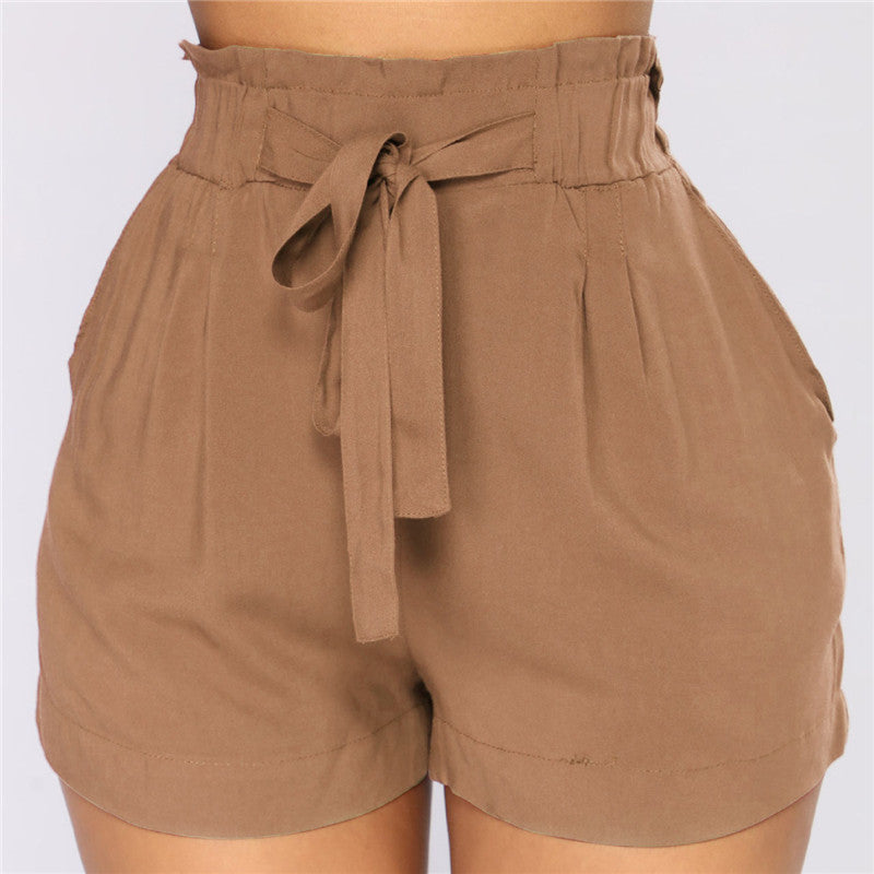 Korte shorts met hoge tailleband en riem