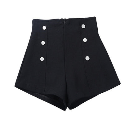 Korte shorts met knopen