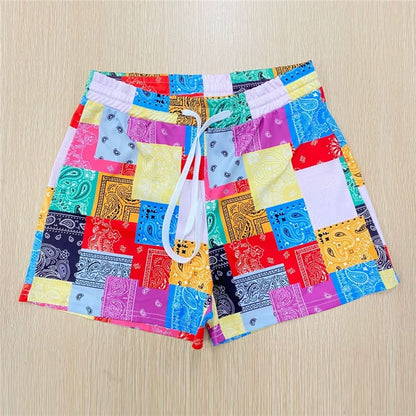 Korte shorts met veelkleurig ruitpatroon