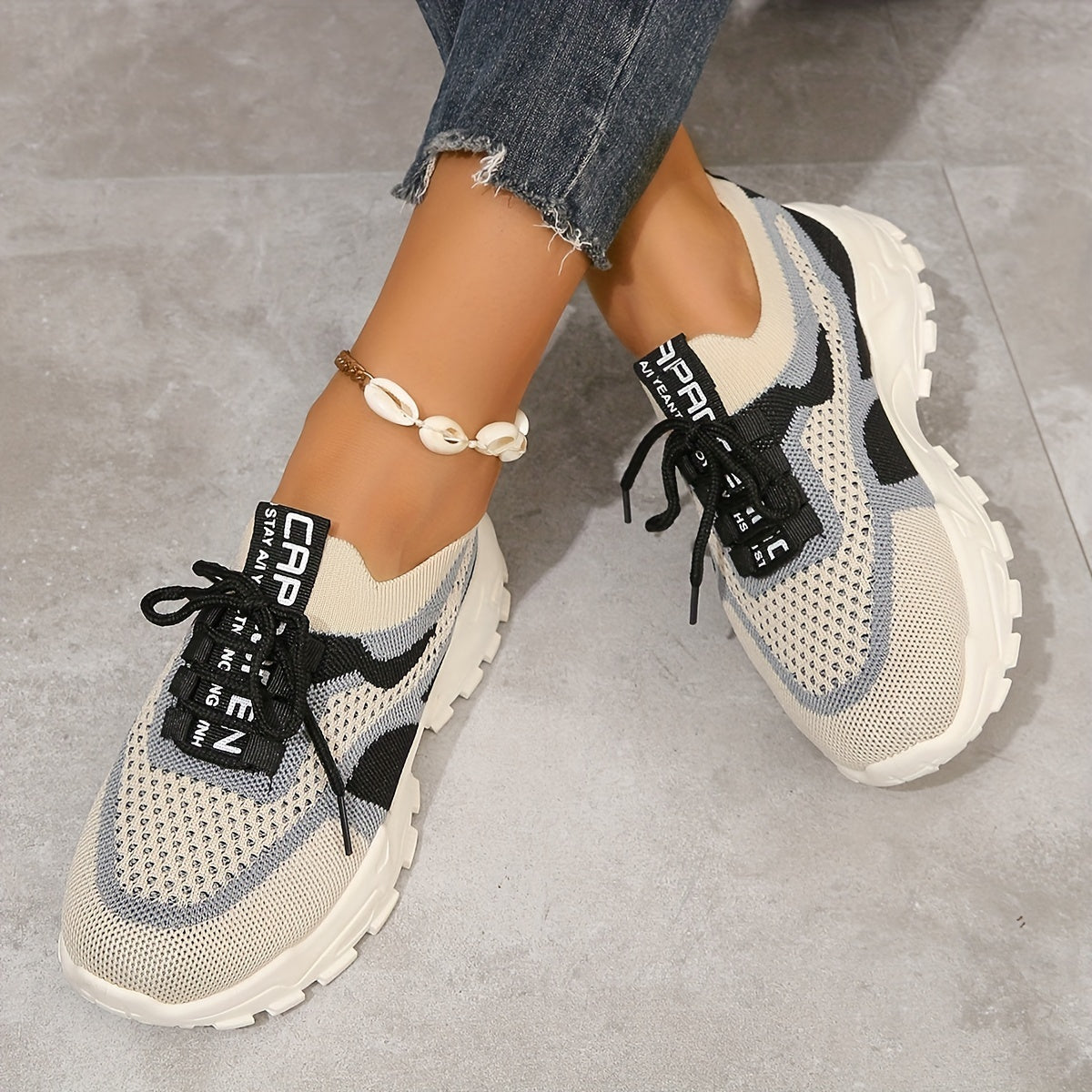 - Mesh sneaker