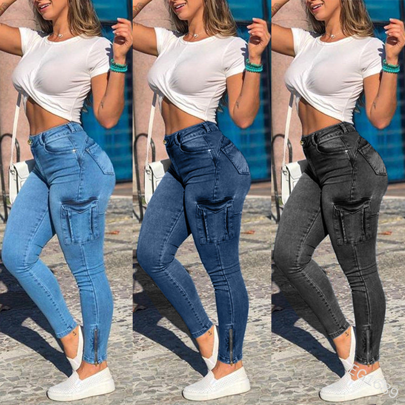 Slanke jeans met steekzakken en enkelrits