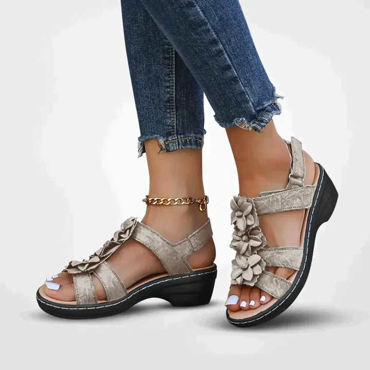 MonLu - Sandalen met bloemdetail