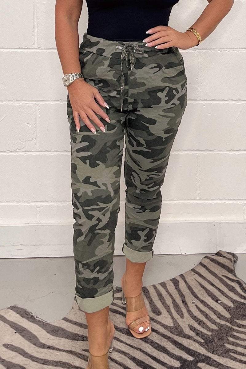 Fabiënne - Stijlvolle Camouflage Broek